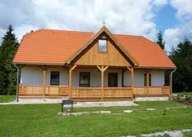 szalla-kiado-vendeghaz-pataky-istvan-ivo